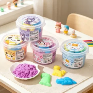 Non-toxic colorful kinetic play sand bucket with engraved plastic animal molds for kids